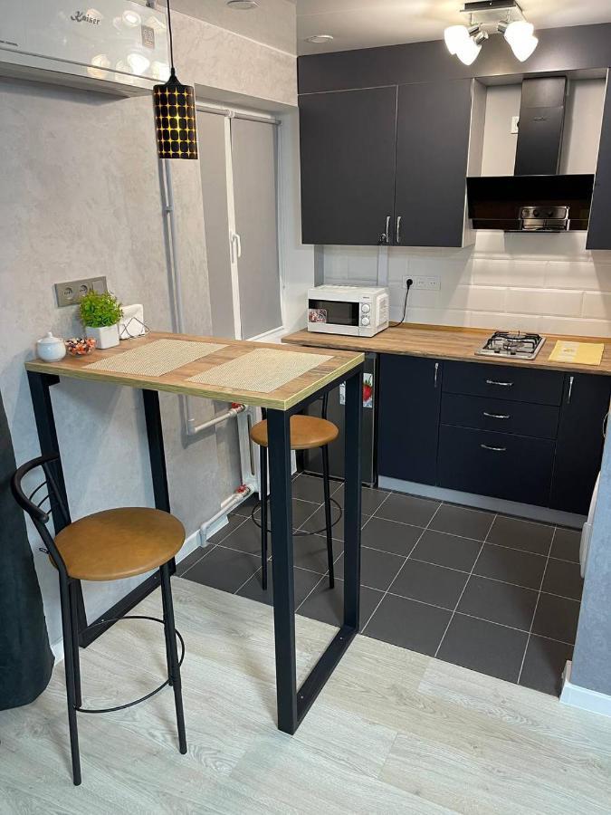 Apartcenter Вип Апартаменты В Центре Города На Гагарина Kryvyi Rih Dış mekan fotoğraf