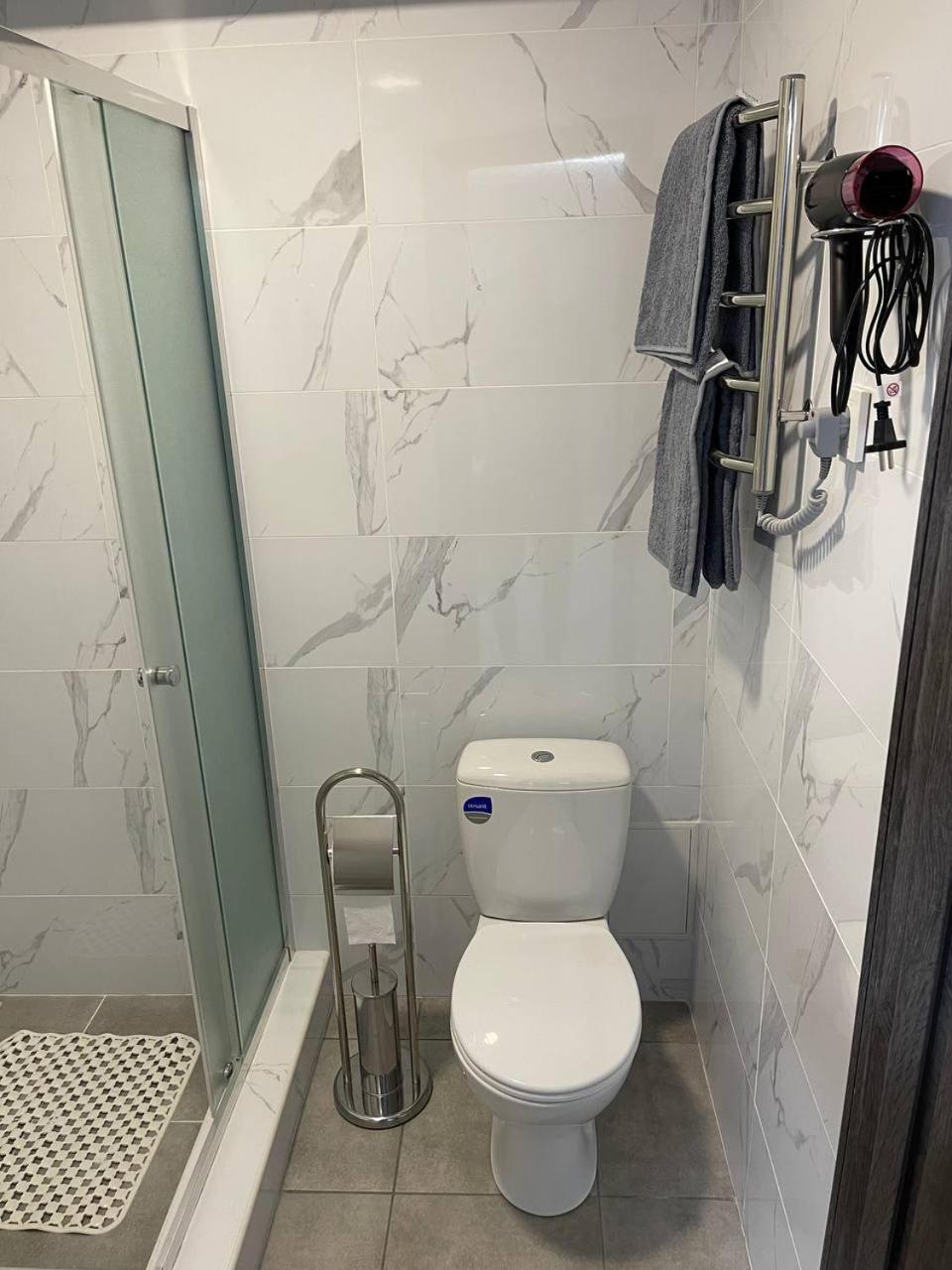 Apartcenter Вип Апартаменты В Центре Города На Гагарина Kryvyi Rih Dış mekan fotoğraf