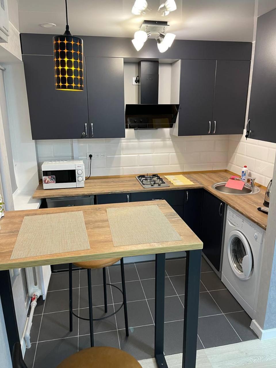Apartcenter Вип Апартаменты В Центре Города На Гагарина Kryvyi Rih Dış mekan fotoğraf