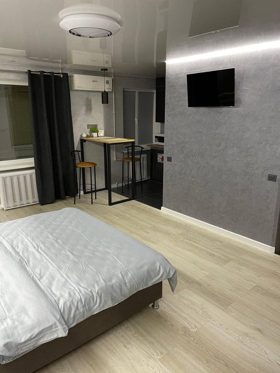 Apartcenter Вип Апартаменты В Центре Города На Гагарина Kryvyi Rih Dış mekan fotoğraf